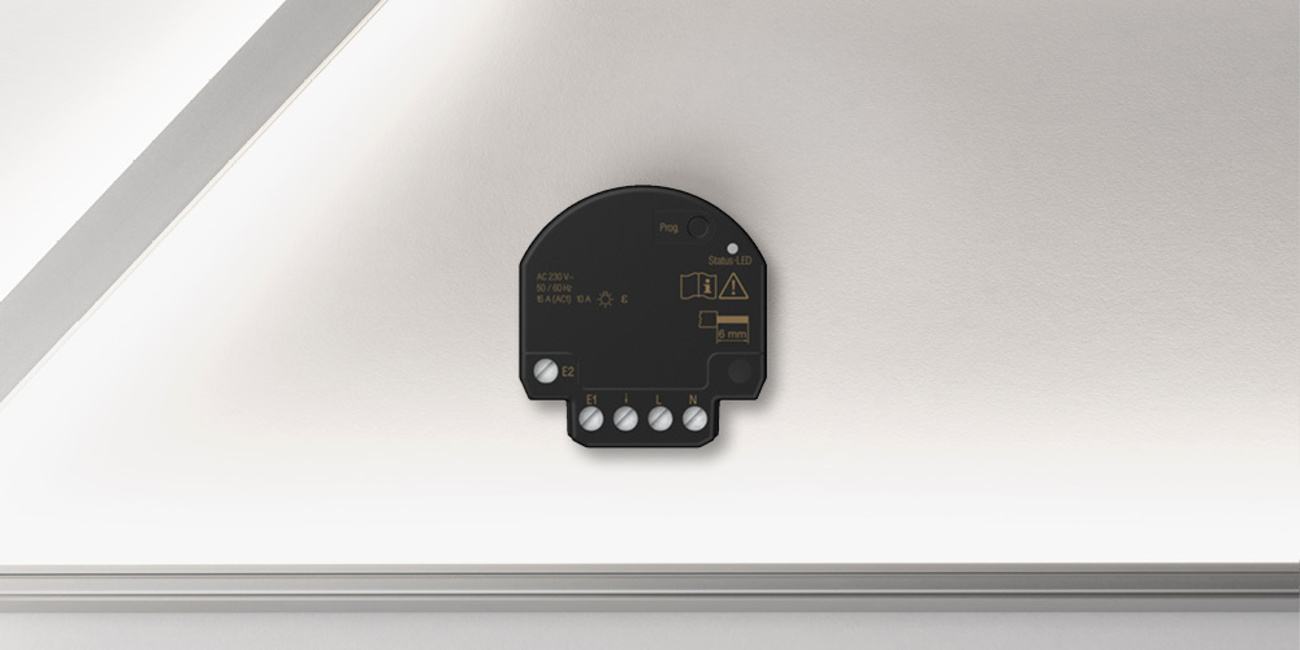 JUNG HOME Jalousieaktor Mini bei Elektro Glas GmbH in Pöcking